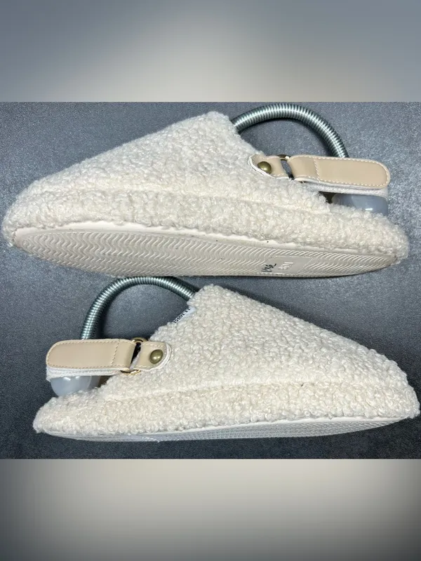 Born Women’s Size S 6-7 White Sherpa Slip On Adjustable Strap Mule Slippers - Image 2