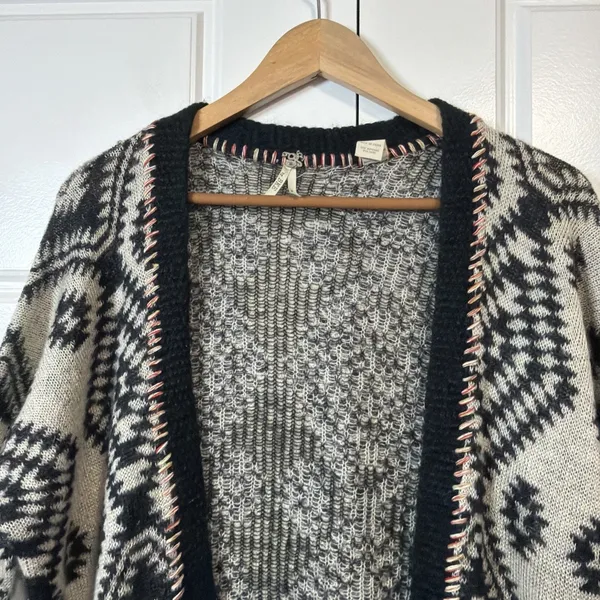 GIG by BKE Cardigan Women M Black Gray Aztec Lace Trim Open Front Wool Blend - Image 5