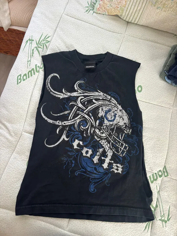 Colts Tshirt Size M - Image 3