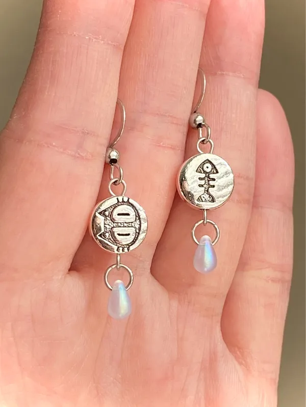 Handmade cat & fish teardrop dangle earrings 🐈🐟 - Image 4