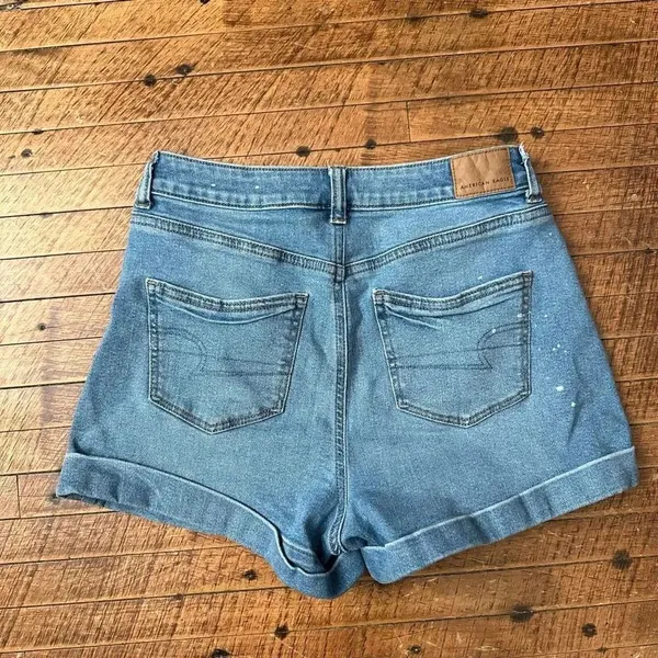 American Eagle cuffed distressed denim sz 4 mom shorts - Image 3