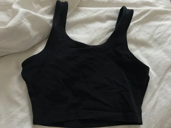 Simple Black Crop Top Size M - Image 2