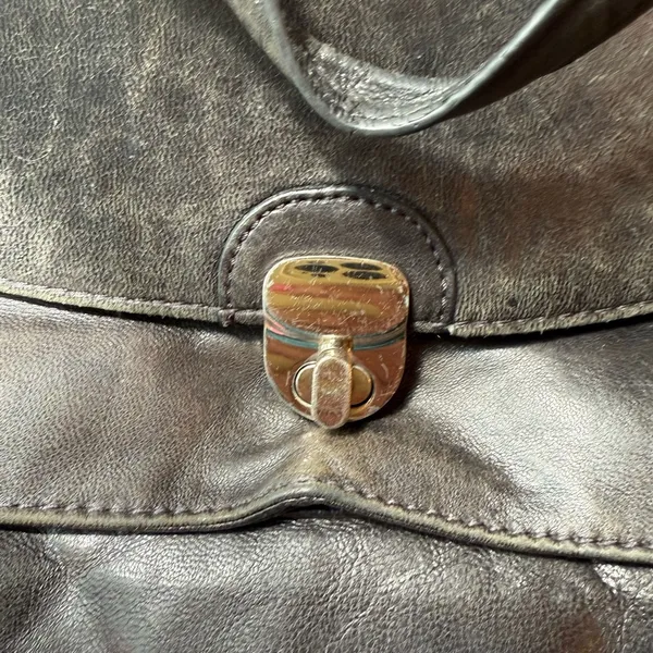 Elegant Black Leather Shoulder Bag - Image 7