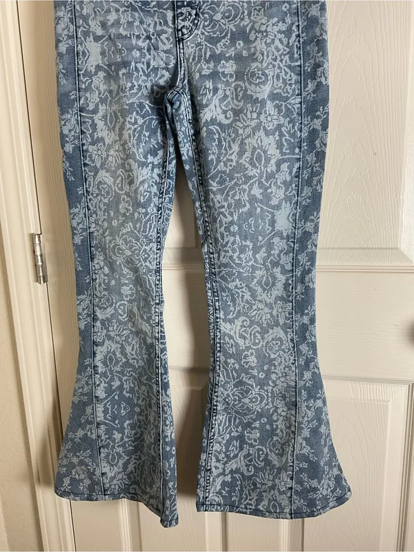 Free People We The Free Dream Lover Printed Flare Jeans – Size 29 - Image 3