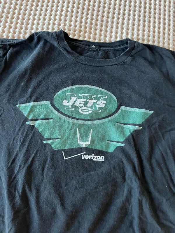 NFL New York Jets black t-shirt with green Jets logo and Verizon text #jetsnation #football - Image 2