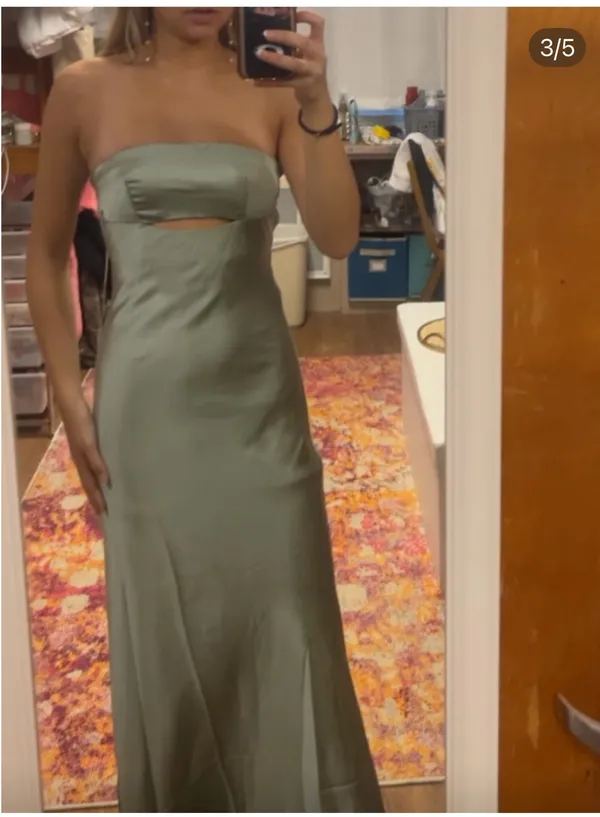 Beginning Boutique Formal Dress - Image 2