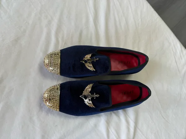 JITAI Men's Navy Blue Velvet Loafers - Gold Spiked Toe & Winged Sword Emblem - Size 10 - Image 8