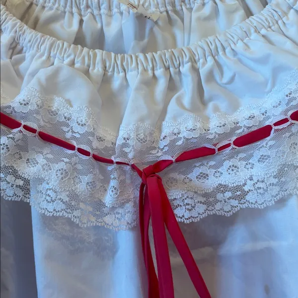 FINAL MARKDOWN Marco modes White Blouse with Red Ribbon Detail medium - Image 3