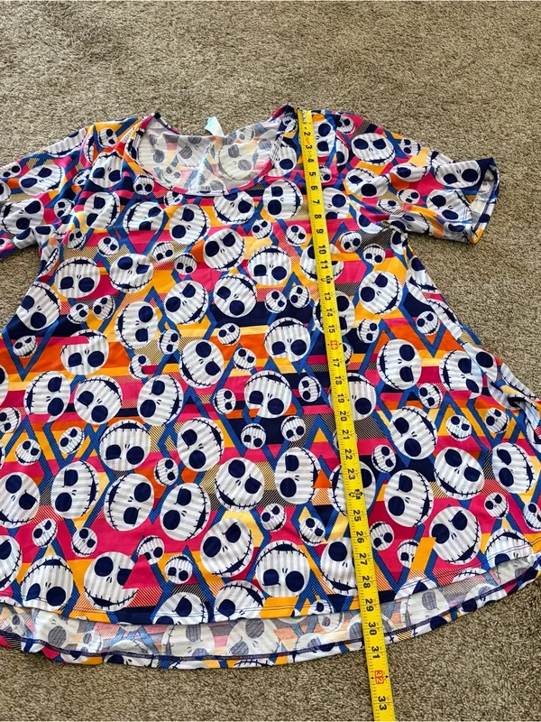 LuLaRoe The Nightmare Before Christmas Women’s Short Sleeve Tunic Size XL - Image 3