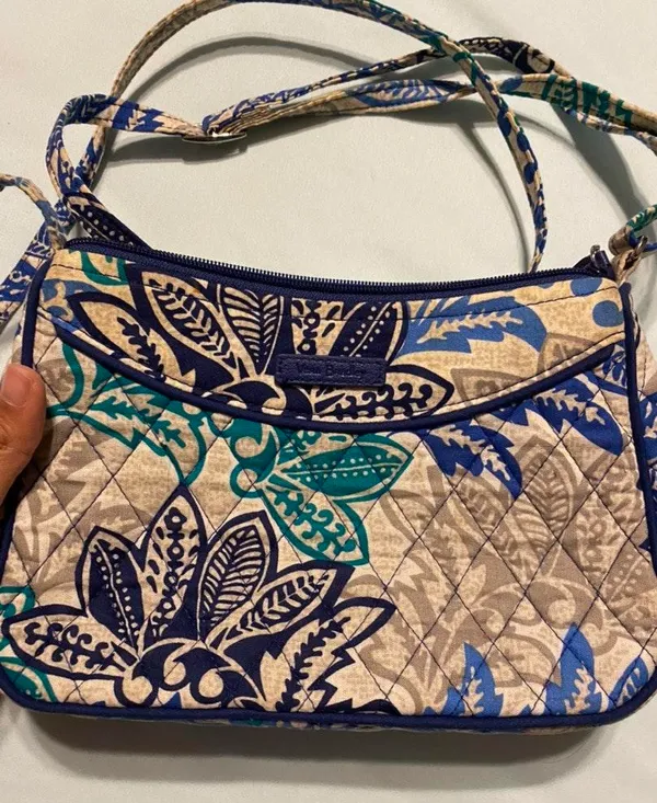 Vera Bradley Cross Body Bag - Image 4