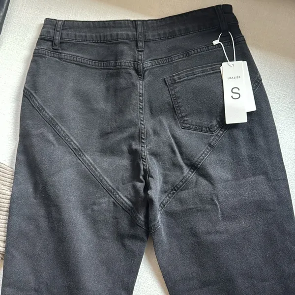 NWT cotton poly blend size small dark charcoal jeans with rhinestone flair. - Image 4