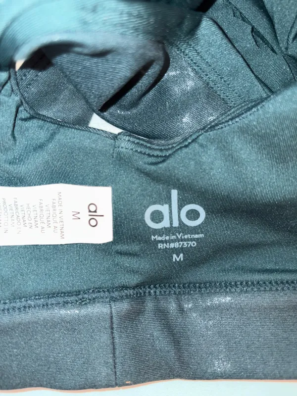Alo Yoga Super Shine Flash Padded Green Sports Bra - Image 3