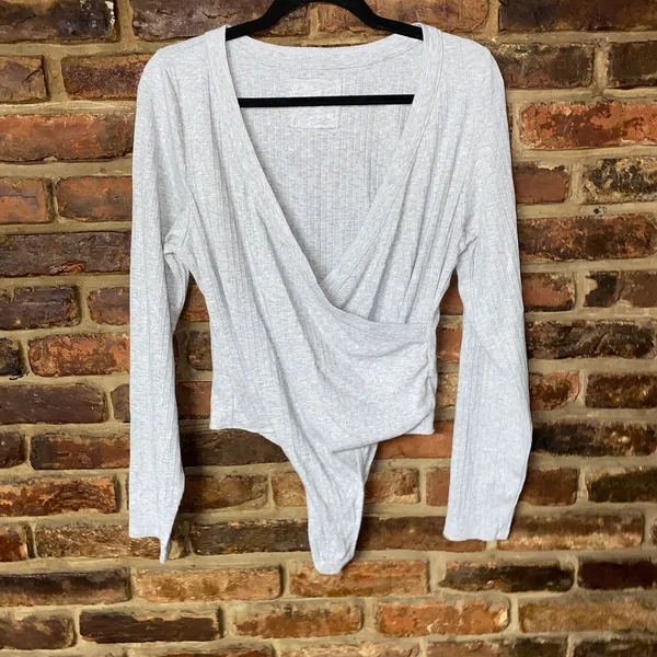 Aerie Heater Gray Long Sleeve Cross Front Ribbed Knit Bodysuit Women's Size XL - Image 2