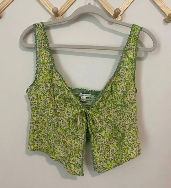 NWT American Eagle Tie Front Green Floral Tank size Medium - Image 2
