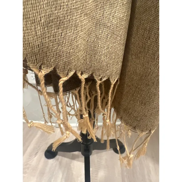 Elegant Brown Gold Paisley Print Scarf Wrap Fringe Viscose Acrylic winter boho - Image 5