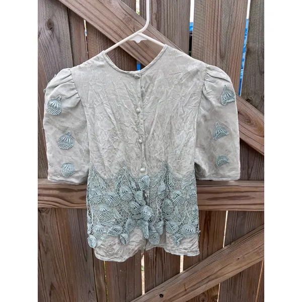 Vintage Blouse Cottagecore Sage Green Lace Applique Puff Sleeve Small‎ - Image 6