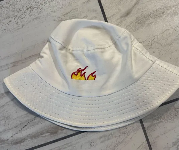Boutique White Bucket Hat - Image 2