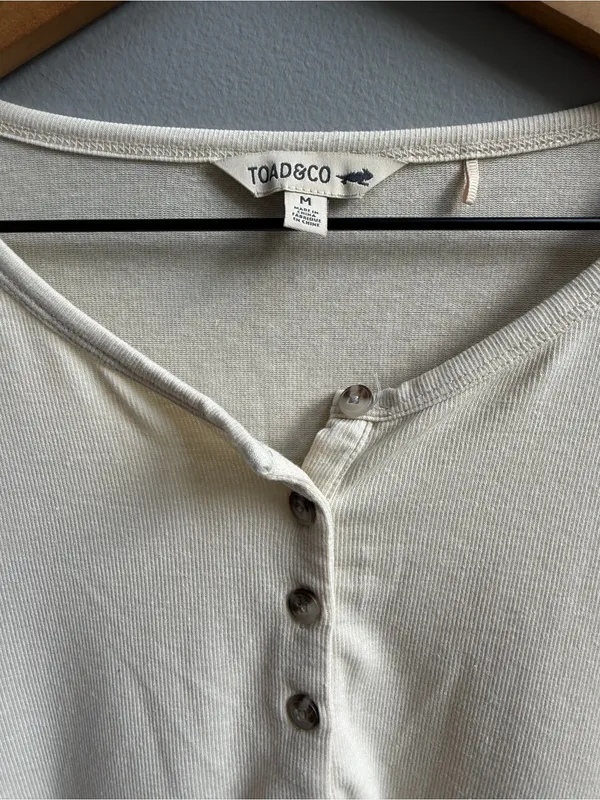 Toad&Co Piru Long Sleeve Henley Ecru Off White Cream Ribbed Top NWOT Size Medium - Image 4