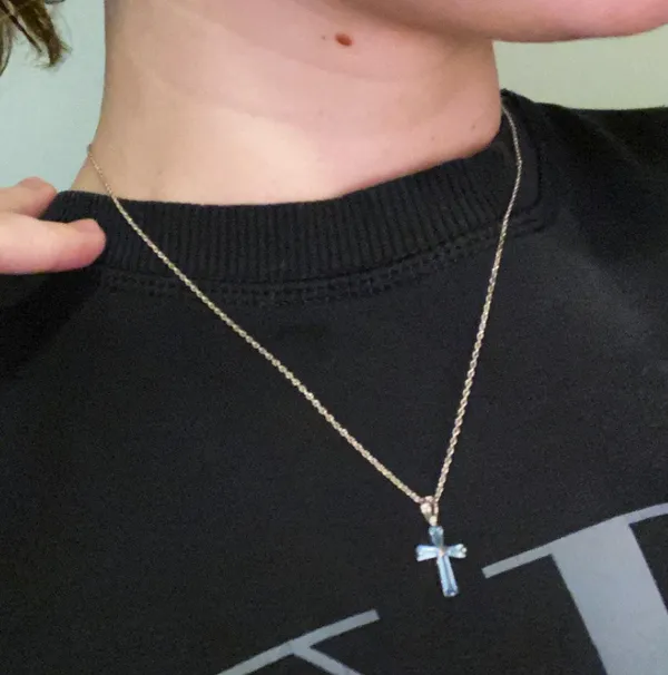 Notte Cross Necklace - Image 2