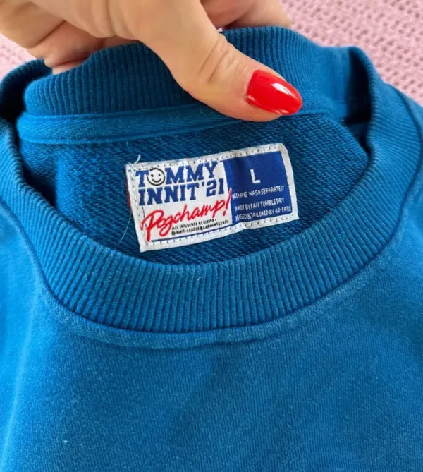 Urban Outfitters Crewneck - Image 3