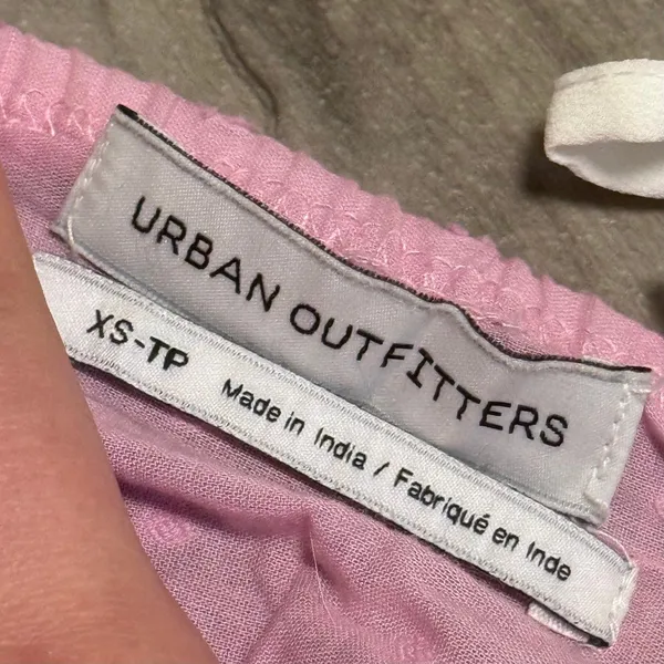 Urban Outfitters Coco Tie Shoulder Peplum Lace Trimmed Top Pink XS - Image 4