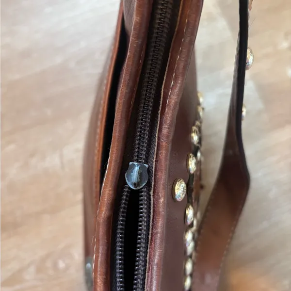 Montana Silversmiths Leather Cowhide Shoulder Bag - Image 5