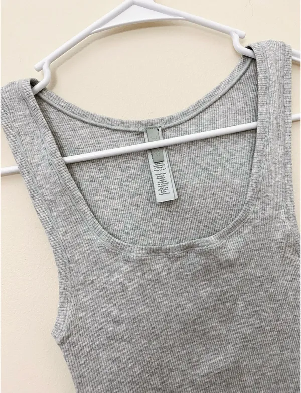 SKIMS cotton rib tank in light heather grey size XS - Image 8