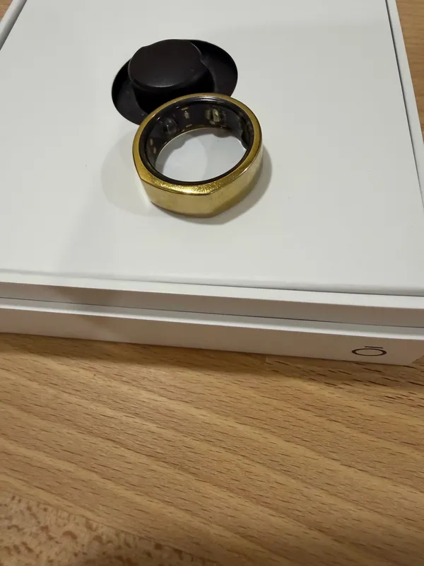 Oura Ring Gold Size 9 - Image 4