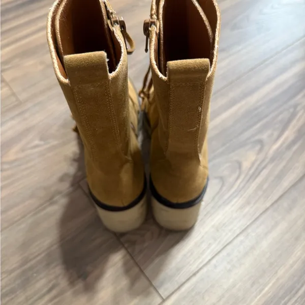 Source Unknown Tan Suede Lace-Up Ankle Boots - Image 5