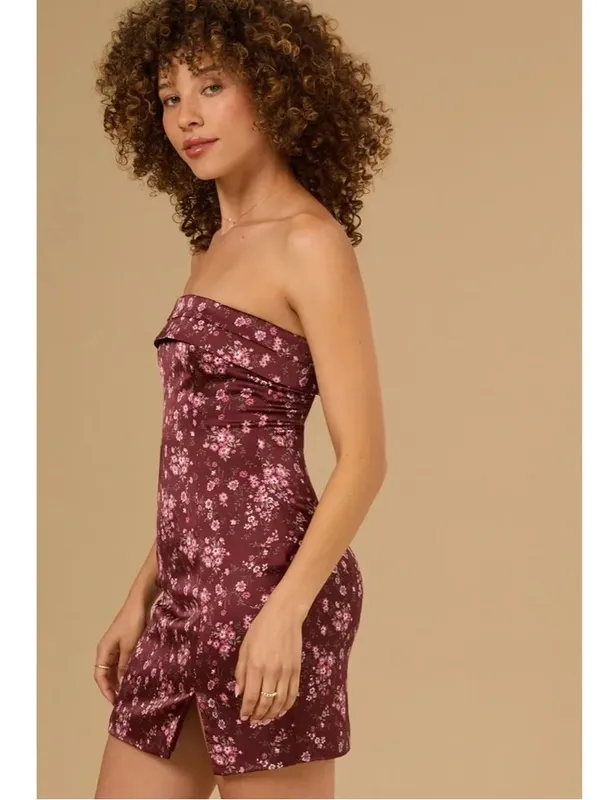 NWT Altar’d State Analissy Burgundy Satin Floral Strapless Mini Dress sz L Large - Image 2