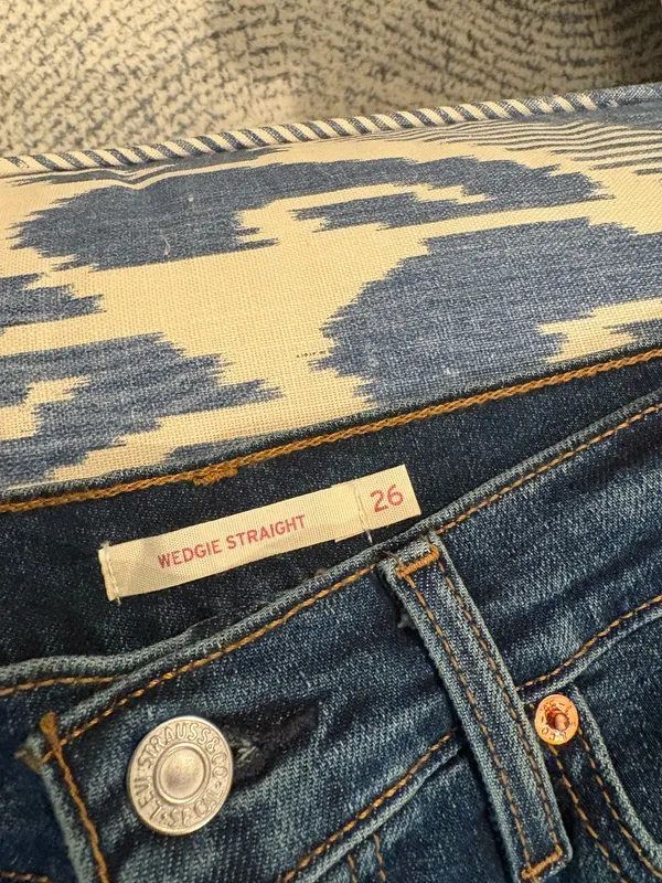 Levi’s Wedgie Straight Jeans Women’s - Image 3