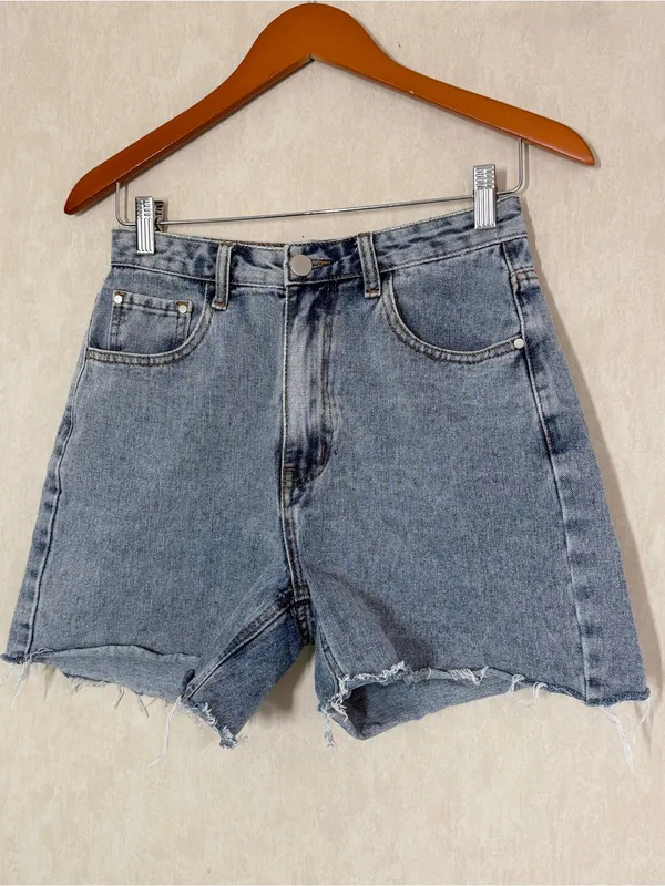 Petal & Pup Women’s High Rise Denim Shorts 4” Raw Hem in Medium Wash 4 - Image 2