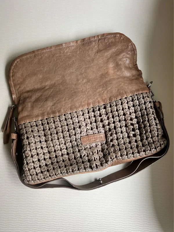 Liebeskind Berlin Woven Fold-Over Crossbody – Distressed Two-Tone Brown - Image 3