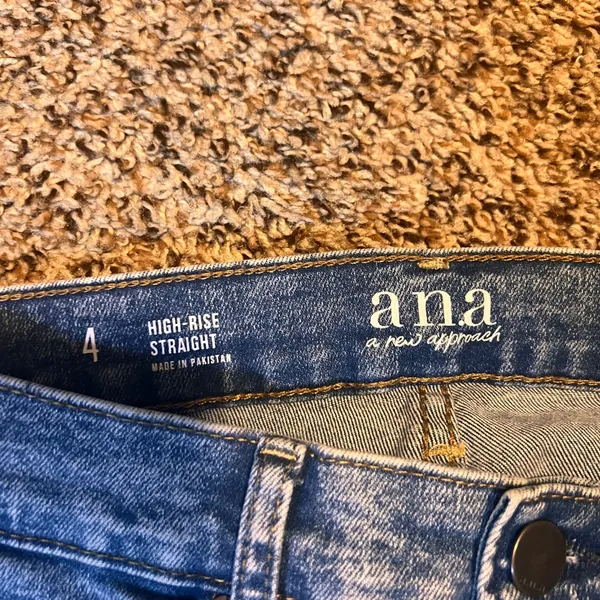 ANA High Rise Straight Jeans Women's Size 4 Distressed Wash Frayed Hem‎ - Image 3