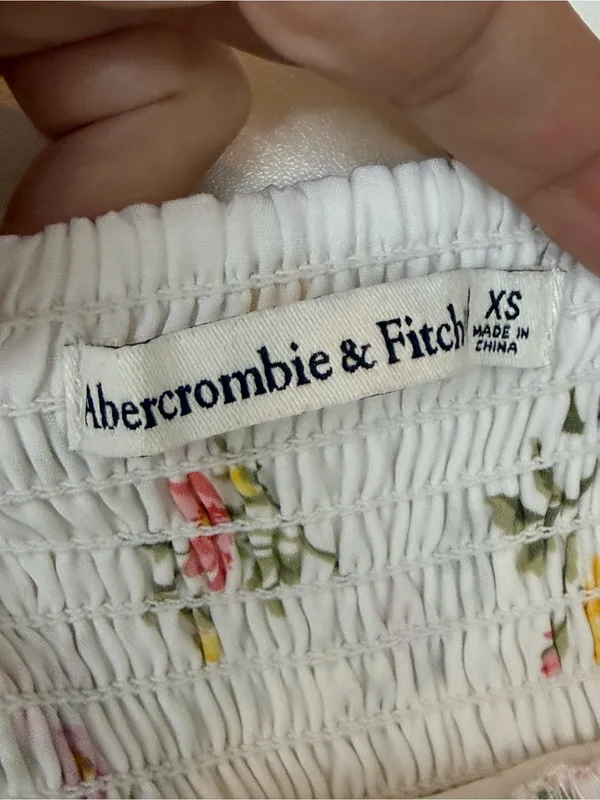 Abercrombie & Fitch White Floral Tie-Front Cami size XS - Image 4