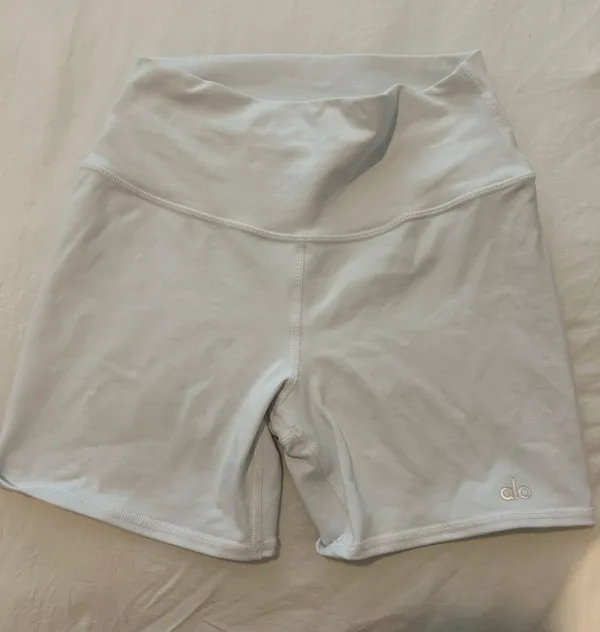 Alo Biker Shorts - Image 2