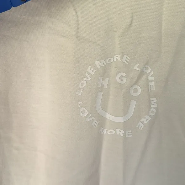 HUGO White shirt Short Sleeve Tee with Graphic Detail new small unisex - Image 6