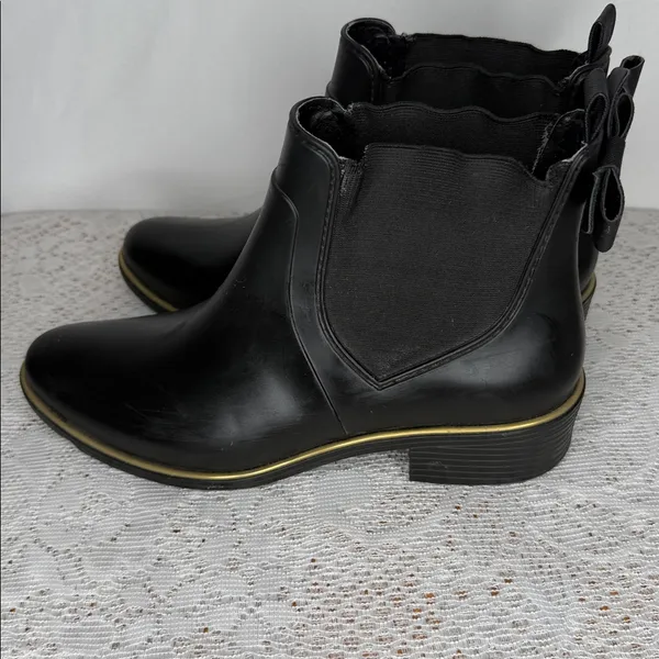 Kate Spade New York Sedgewick Chelsea rain boots gold trim sz 10 - Image 5