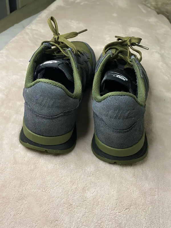 Nike Internationalist Sneakers  Men's US Size 8 - Image 3