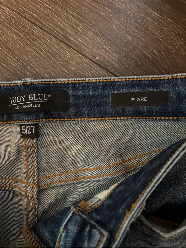 Judy Blue Medium Wash Distressed Flare Jeans 5/27 - Image 3