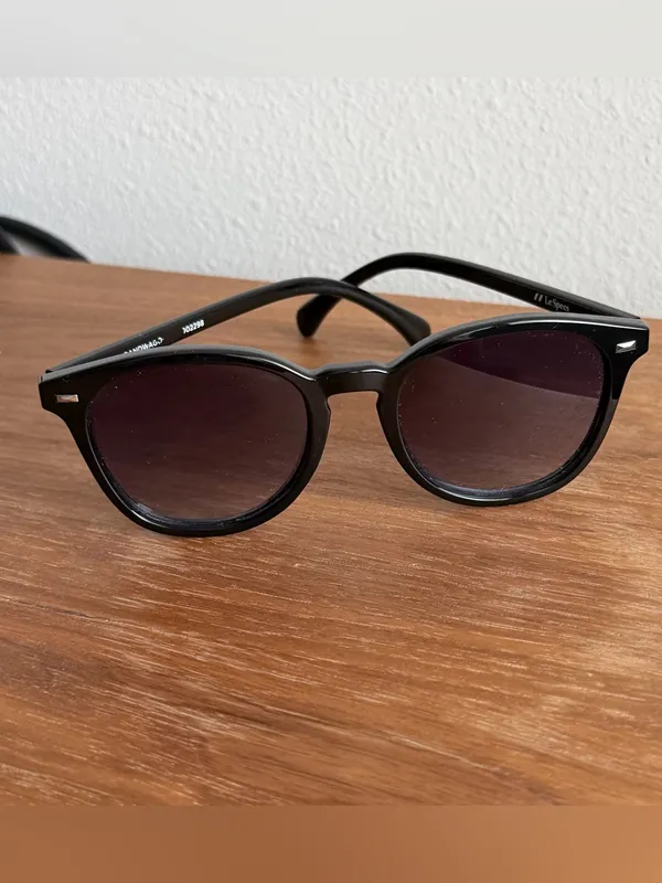Le Specs Black Bandwagon Sunglasses - Image 3
