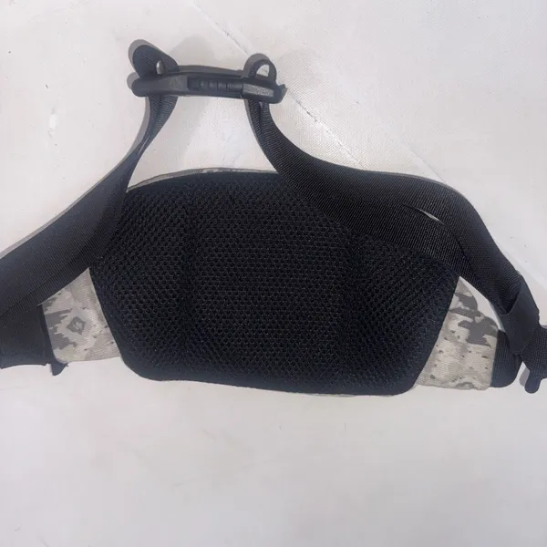 Kavu Gray Hiking Waist Bag Adjustable Strap Padded Back Dual Pocket Fanny Pack - Image 10