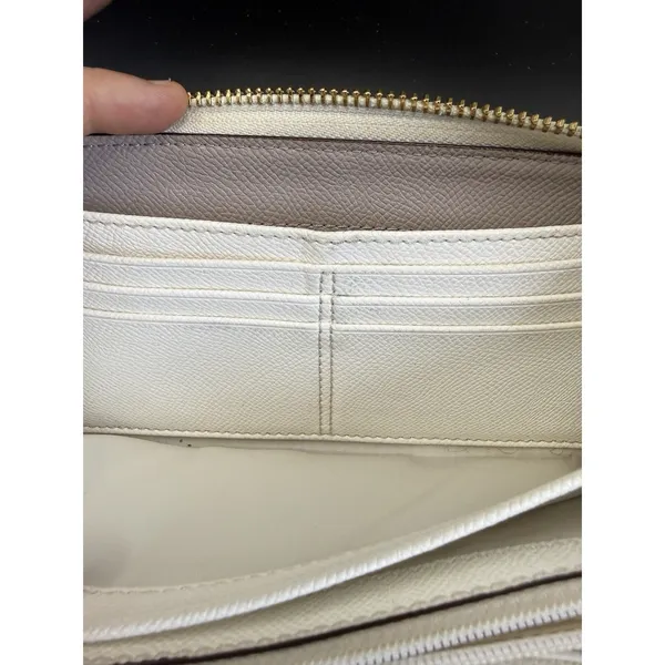 EUC COACH Bicolor Accordion Zip Around Long Wallet Genuine Leather Taupe/Ivory - Image 9