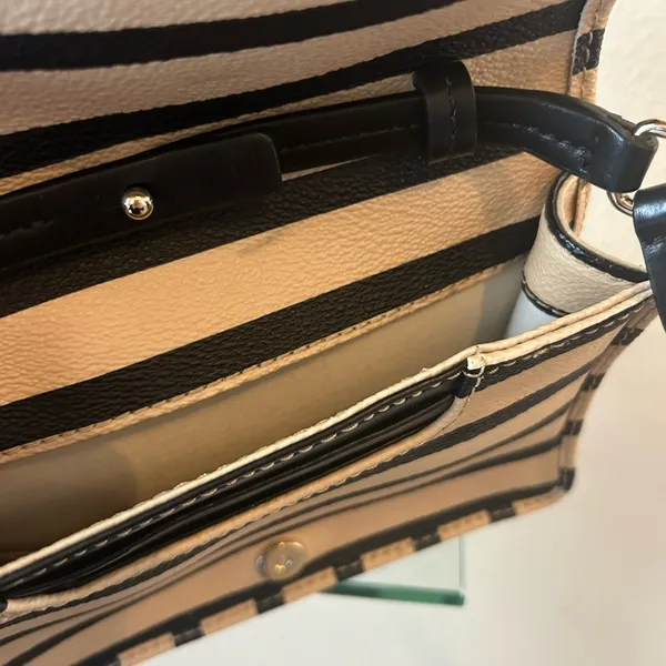 Kate Spade Purse 👜 - Beige and Black Stripe - Image 5