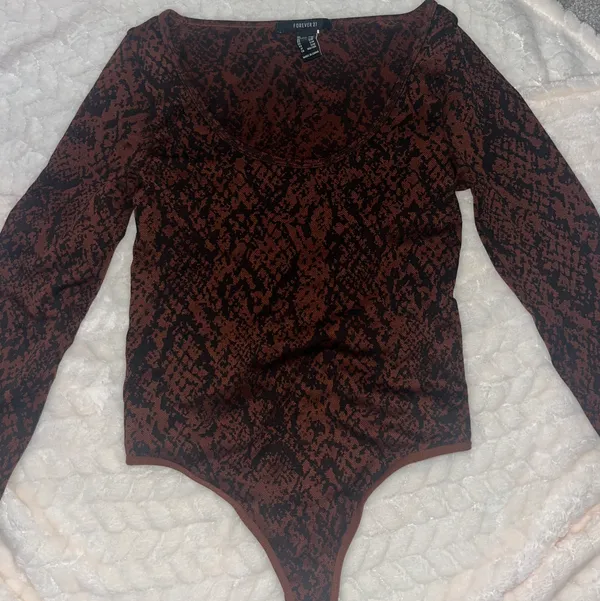 Forever 21 Long Sleeve Bodysuit - Image 2