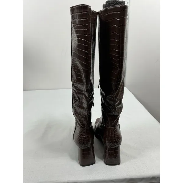 Womans Suedi Knee High Boots Brown Croc Faux Leather 8 Block Heel 1/2 Zip NWOT - Image 4