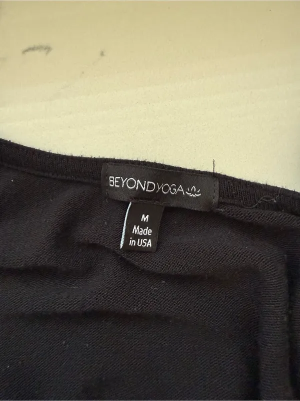 Beyond Yoga Black Long-Sleeve Cropped Wrap Top - Image 3