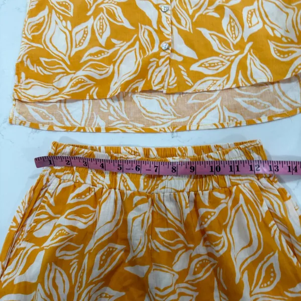 Panama Jack Women's Mustard and White blouse y pants - Image 9