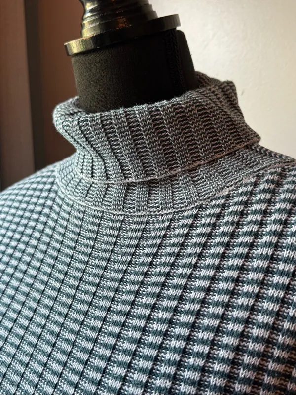 Calvin Klein green striped Ribbed Turtleneck Sweater small - Image 2