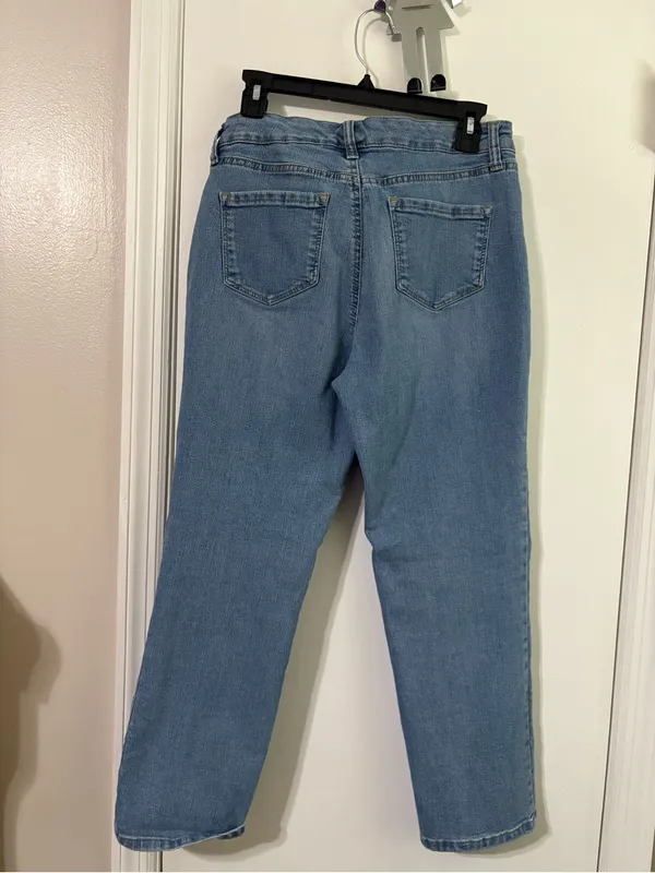 Bandolino Mandi Straight-Leg Jeans 10 petite short - Image 4